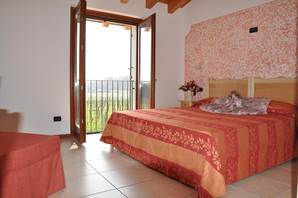 Agriturismo Ai Ciliegi Бардолино Номер фото
